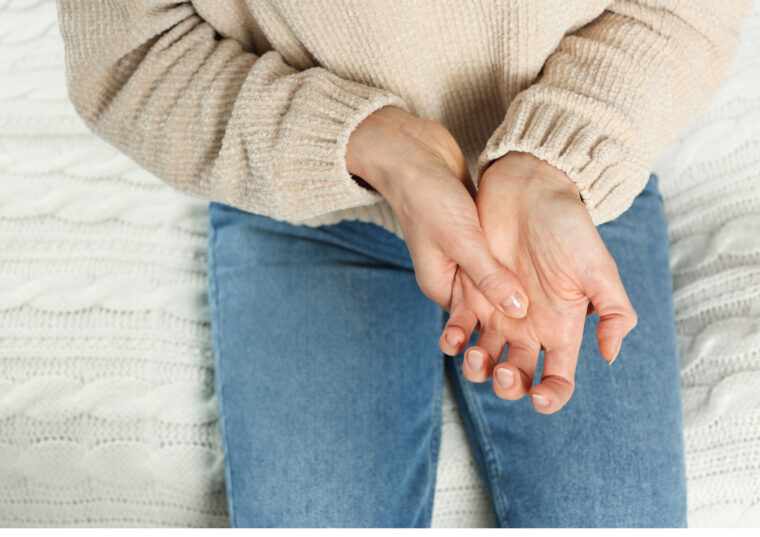 ばね指はどこに行くべき？病院と整骨院の違い｜知らないと遠回りになるかも