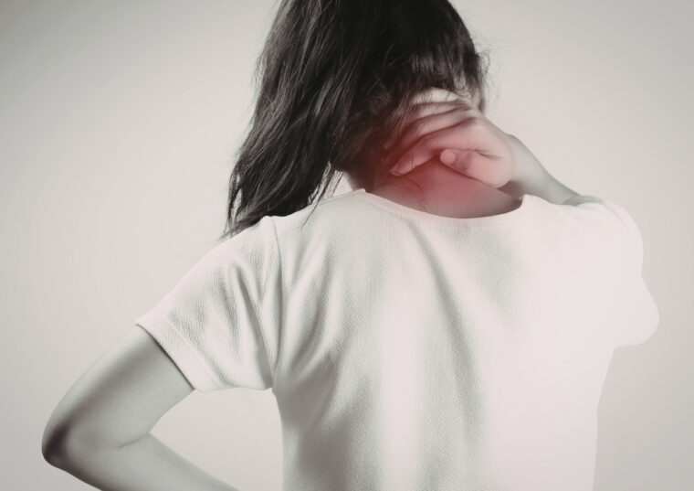 「朝、突然の首の激痛で動けない…」寝違え？それとも別の原因？北野田で迷っている方への緊急ガイド