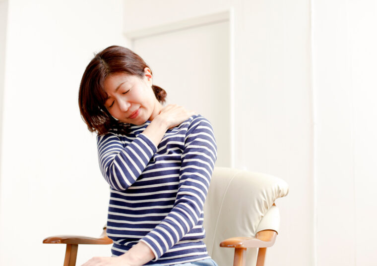 背中で手を組めますか？左右で違うときにチェックしたい肩まわりの動き