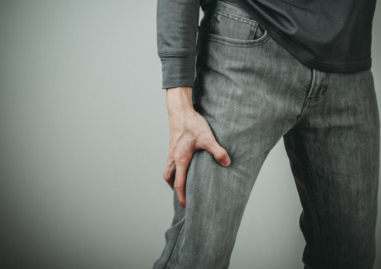 朝から足がむくむのはなぜ？起きたときに確認したいことと日常でできる対策